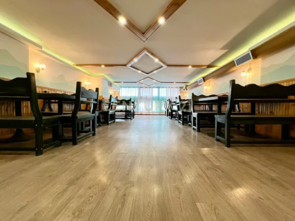Tirane, shitet ambjent biznesi Kati 0, 130 m² 160.000 € 