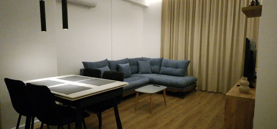 Tirane, jepet me qera apartament 1+1 Kati 4, 60 m² 420 € (Kompleksi Kaimi)