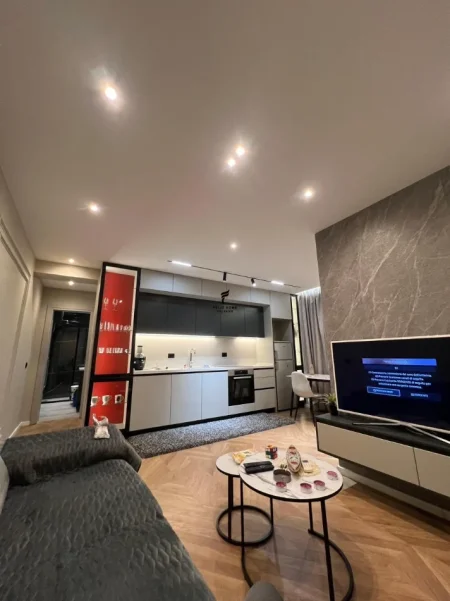 Tirane, jepet me qera apartament 1+1 Kati 1, 72 m² 650 € (KODRA E DIELLIT)