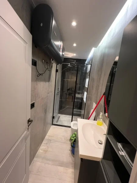 Tirane, jepet me qera apartament 1+1 Kati 1, 72 m² 650 € (KODRA E DIELLIT)