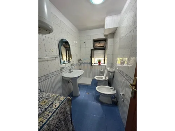 Tirane, shitet apartament 1+1 Kati 3, 53 m² 156.000 € (Rruga e Elbasanit)