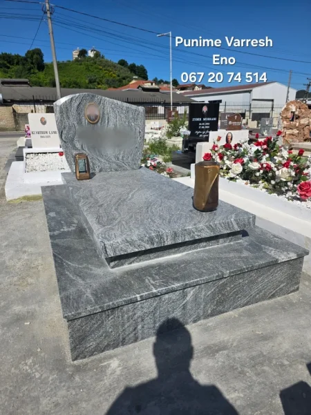 Tirane, ofroj Punime Varresh - Modele Varresh te ndryshme - varre graniti dhe mermeri 240 €
