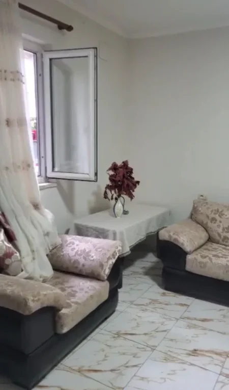 Tirane, jepet me qera garsoniere Kati 1, 30 m² 280 €