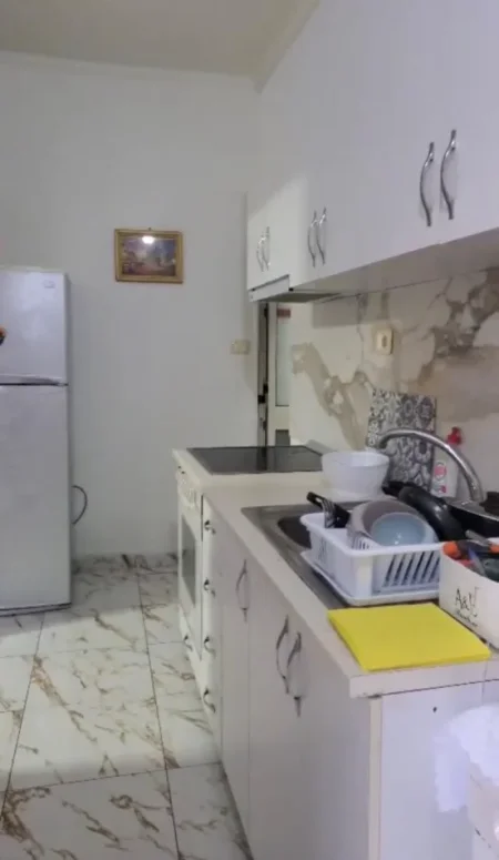 Tirane, jepet me qera garsoniere Kati 1, 30 m² 280 €