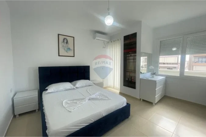 Vlore, jepet me qera apartament 2+1 Kati 6, 90 m² 550 € (Shtepia e Oficereve, Vlore)