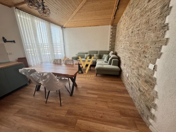 Tirane, jepet me qera apartament duplex 2+1+Ballkon Kati 7, 120 m² 620 € (SHKOZE)