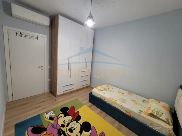 Tirane, jepet me qera apartament 2+1+2 Kati 6, 82 m² 600 € (RRUGA 5 MAJI)