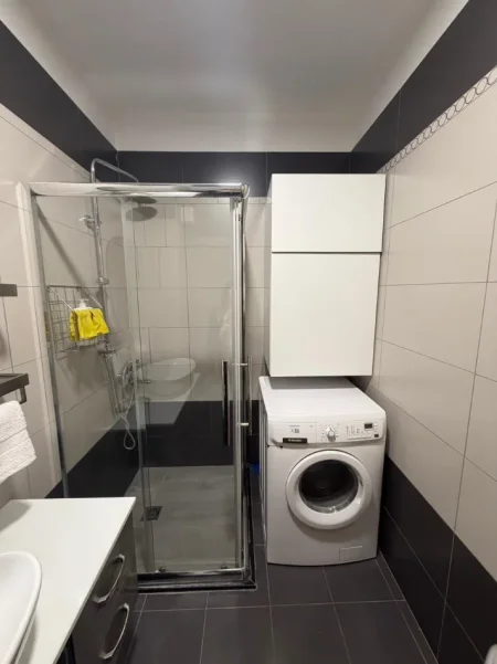 Tirane, jepet me qera apartament 2+1 Kati 1, 98 m² 200.000 € (Kodra e Diellit)
