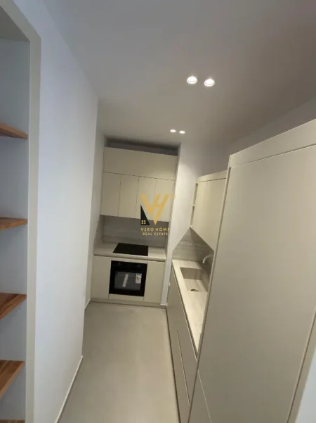 Tirane, jepet me qera apartament 1+1+Ballkon Kati 3, 81 m² 500 € (SHKOZE)