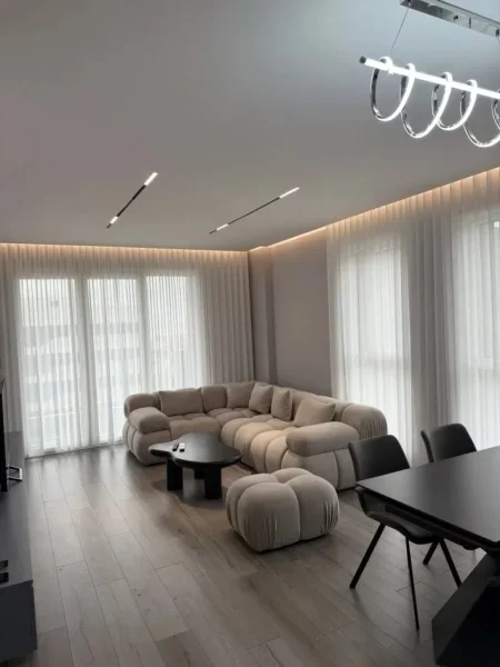 Tirane, jepet me qera apartament 2+1 Kati 8, 103 m² 870 € (Don Bosko)