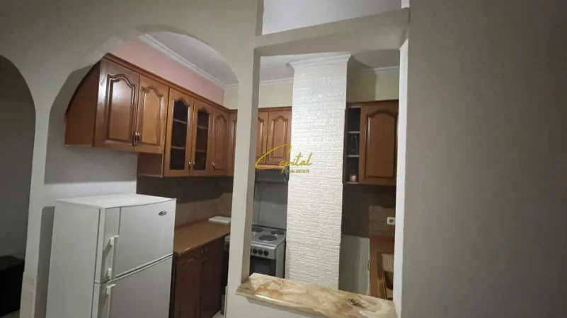 Tirane, jepet me qera apartament 2+1 Kati 5, 70 m² 450 € (ASTIR)
