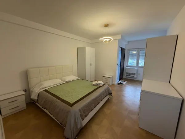 Tirane, shitet apartament 2+1 , 143 m² (Tirana e re)