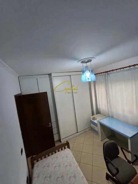 Tirane, jepet me qera apartament 2+1 Kati 1, 108 m² 550 € (PALLATI ME SHIGJETA)