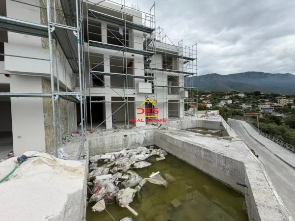 Vlore, shitet apartament , 117 m² (Radhimë)