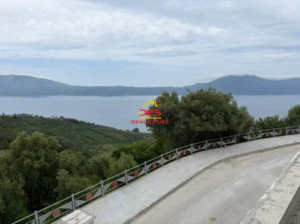 Vlore, shitet apartament , 117 m² (Radhimë)