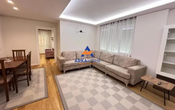 Tirane, jepet me qera apartament 3+1+Ballkon Kati 3, 100 m² 893 € (Tirana, Tirana Municipality, Tirana County, Central Albania, 1001-1028, Albania)