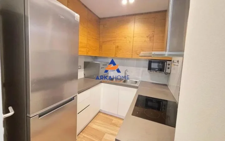Tirane, jepet me qera apartament 3+1+Ballkon Kati 3, 100 m² 893 € (Tirana, Tirana Municipality, Tirana County, Central Albania, 1001-1028, Albania)