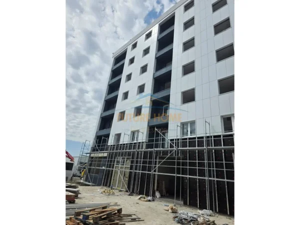 Tirane, shitet apartament 1+1 Kati 4, 85 m² 74.000 € (Kamez)