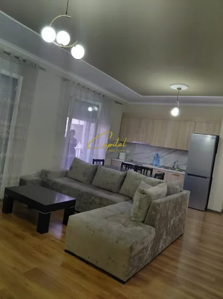 Tirane, jepet me qera apartament 2+1 Kati 3, 94 m² 550 € (5 MAJI)