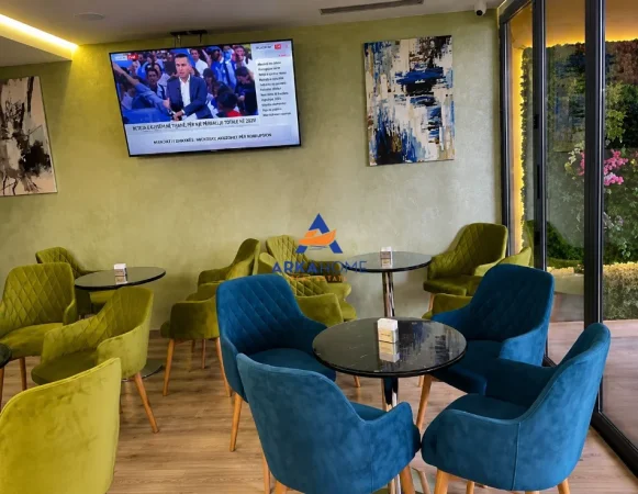 Tirane, shitet ambjent biznesi Kati 0, 172 m² 602.000 € (SHKOZE)