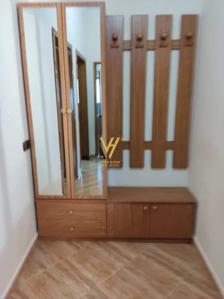 Tirane, jepet me qera apartament 1+1+Ballkon Kati 6, 65 m² 420 € (SIRI KODRA)