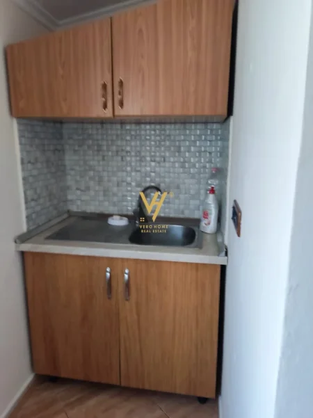 Tirane, jepet me qera apartament 1+1+Ballkon Kati 6, 65 m² 420 € (SIRI KODRA)