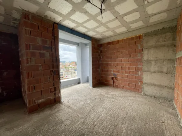Tirane, shitet apartament 2+1+Ballkon Kati 5, 110 m² 171.900 € (Rruga Zhegu)