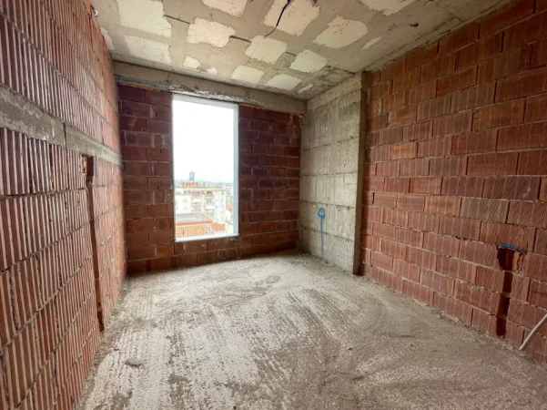 Tirane, shitet apartament 2+1+Ballkon Kati 5, 110 m² 171.900 € (Rruga Zhegu)