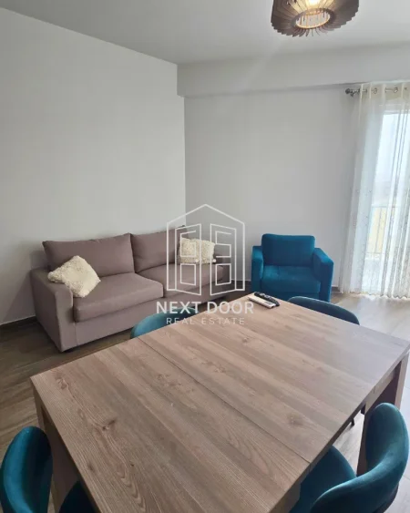 Tirane, jepet me qera apartament 2+1 Kati 6, 86 m² 650 € (rruga e dibres)