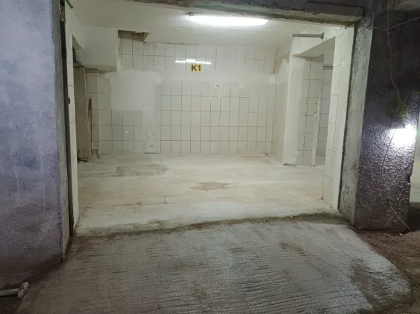 Qera 3 garazhe | post parkimi me pult komandimi, Kati -1, 130€/muaji. (Myslym Shyri) qendra e Tiranës. Perballe ish Kinema Dajtit, prapa bar Monopol