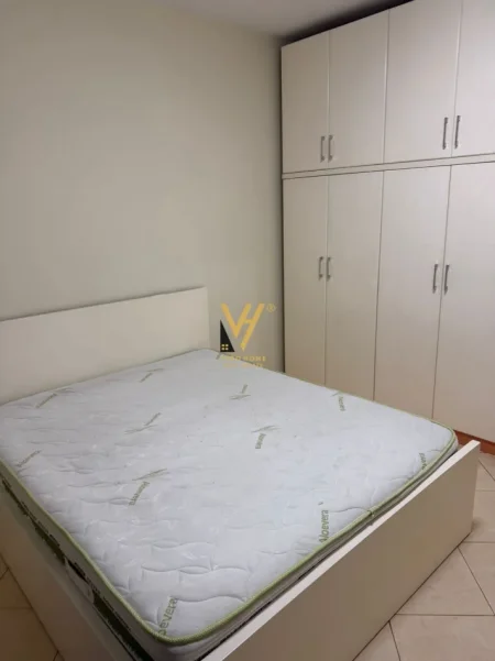 Tirane, jepet me qera apartament 2+1+Ballkon Kati 4, 105 m² 600 € (DON BOSKO)