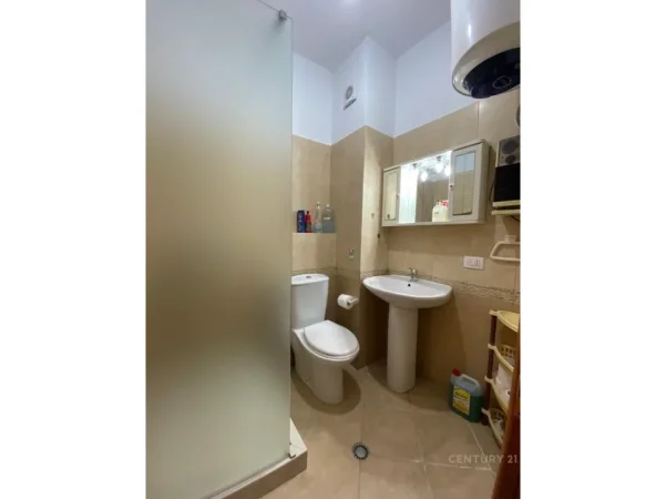 Tirane, jepet me qera apartament 2+1 Kati 6, 95 m² 650 € (mine peza)