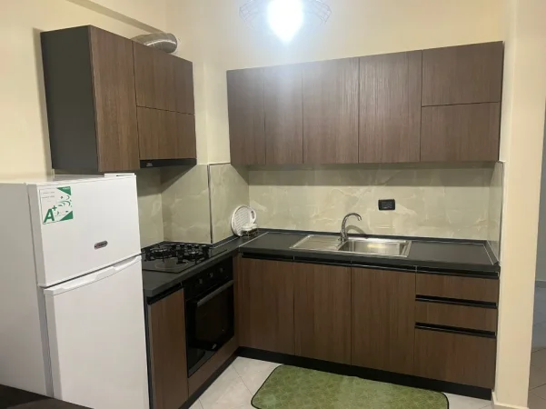 Tirane, jepet me qera apartament 1+1 Kati 4, 65 m² (ASTIR)
