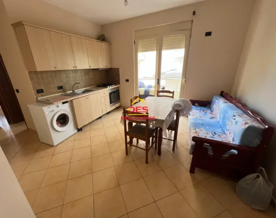 Vlore, shitet apartament 1+1+Ballkon Kati 2, 63 m² (Lungomare)