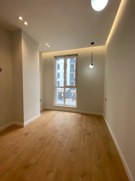 Tirane, jepet me qera apartament 1+1 Kati 1, 60 m² 400 € 