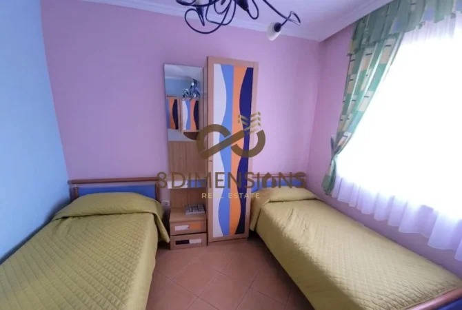Tirane, jepet me qera apartament 2+1+Ballkon Kati 8, 125 m² 800 € (ish ekspozita)