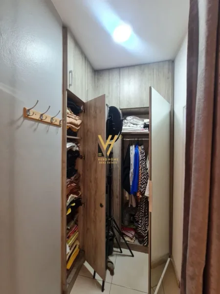 Tirane, jepet me qera ambjent biznesi Kati 0, 33 m² 800 € (RRUGA BARDHYL)