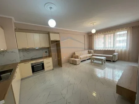 Tirane, jepet me qera apartament 2+1 Kati 3, 105 m² 550 € 