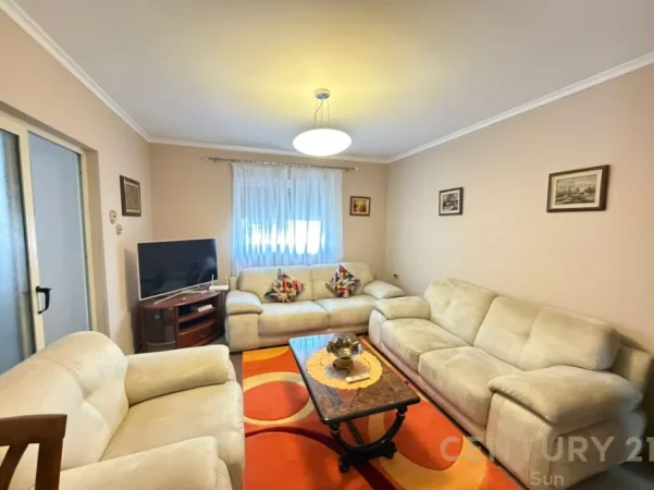 Tirane, jepet me qera apartament 2+1 Kati 2, 75 m² 600 € (rruga e durresit)