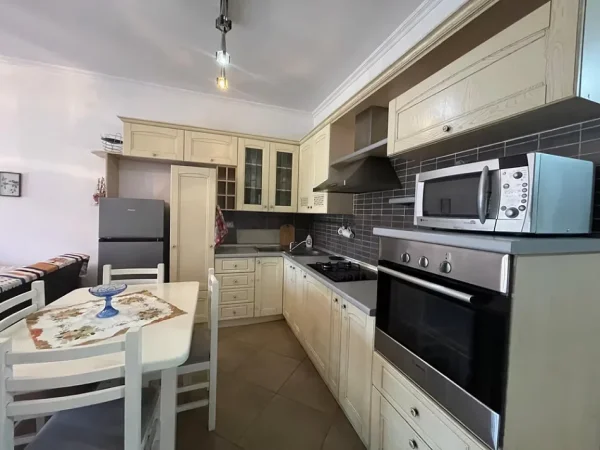 Tirane, jepet me qera apartament 2+1 Kati 1, 110 m² 600 € (Don Bosko.)