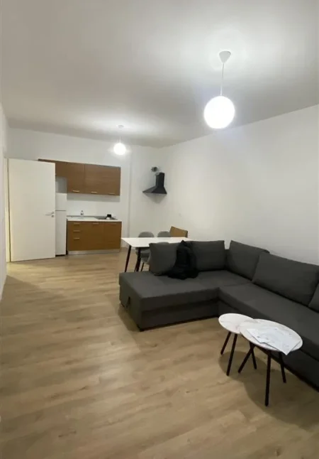 Tirane, jepet me qera apartament 2+1 Kati 3, 94 m² 470 € (paskuqan)