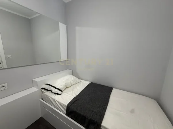 Tirane, jepet me qera apartament 2+1 Kati 6, 70 m² 900 € (bulevardi i ri)