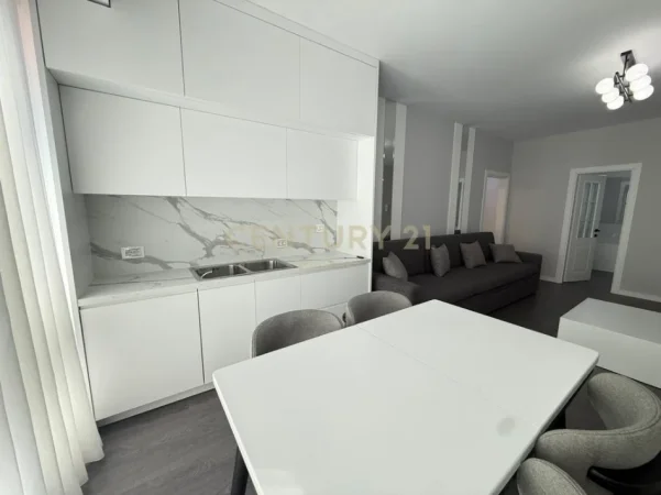 Tirane, jepet me qera apartament 2+1 Kati 6, 70 m² 900 € (bulevardi i ri)
