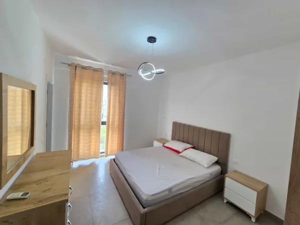 Tirane, jepet me qera apartament 2+1 Kati 9, 130 m² 630 € (Rruga e Dibres)