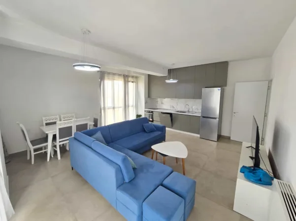 Tirane, jepet me qera apartament 2+1 Kati 9, 130 m² 630 € (Rruga e Dibres)