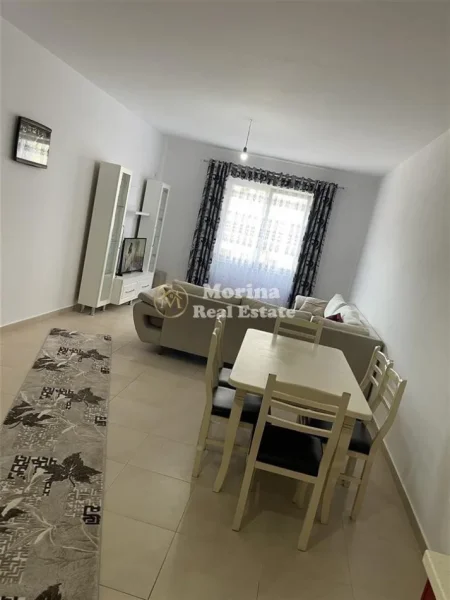 Tirane, jepet me qera apartament 3+1 Kati 2, 140 m² 850 € (Apartament 31 Kinostudio 850 Euro Muaj 2)