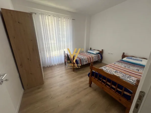 Tirane, jepet me qera apartament 2+1+Ballkon Kati 2, 94 m² 470 € (PASKUQAN)