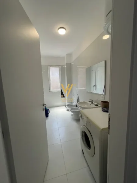 Tirane, jepet me qera apartament 2+1+Ballkon Kati 2, 94 m² 470 € (PASKUQAN)