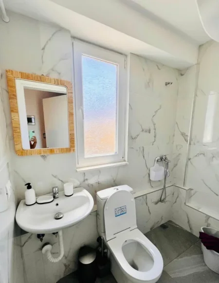 Tirane, jepet me qera garsoniere Kati 2, 35 m² 350 €