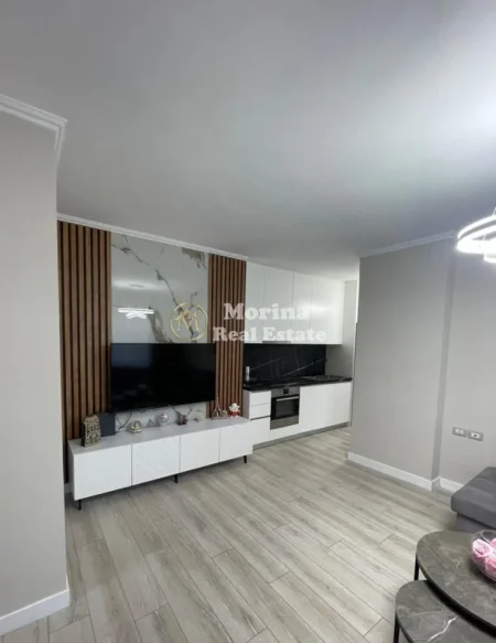 Tirane, jepet me qera apartament 1+1 Kati 4, 70 m² 800 € (Rruga E Kosovareve)